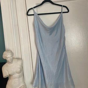ALTARD STATE gorgeous light blue cowl neck slip